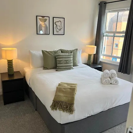 Central Chic 3 Bed, Great Location Winchester Exterior photo