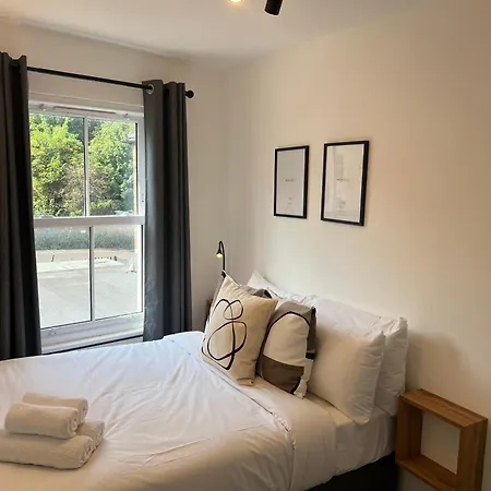 Central Chic 3 Bed, Great Location Winchester Exterior photo