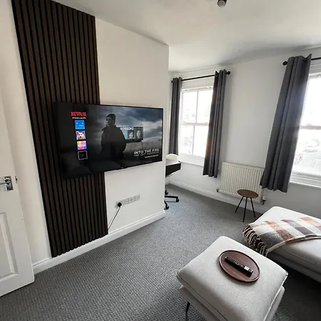 Central Chic 3 Bed, Great Location Winchester Exterior photo