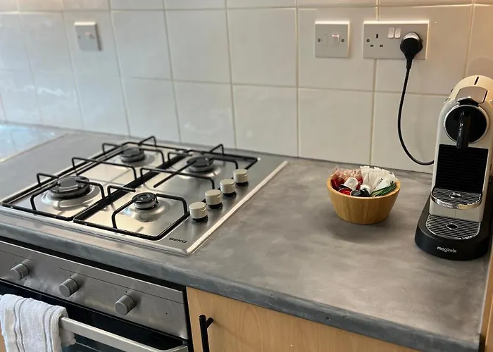 Central Chic 3 Bed, Great Location
