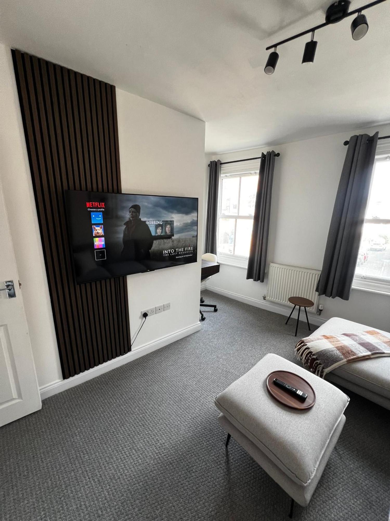 Chic 3 Bed, Great Location