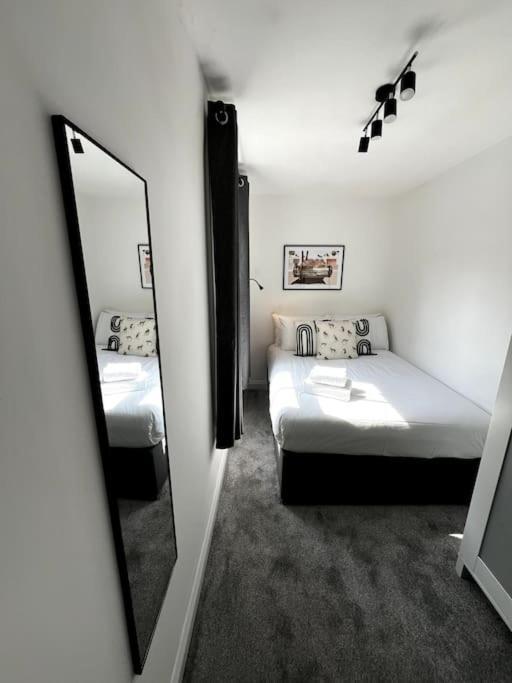 Chic 3 Bed, Great Location Apartamento