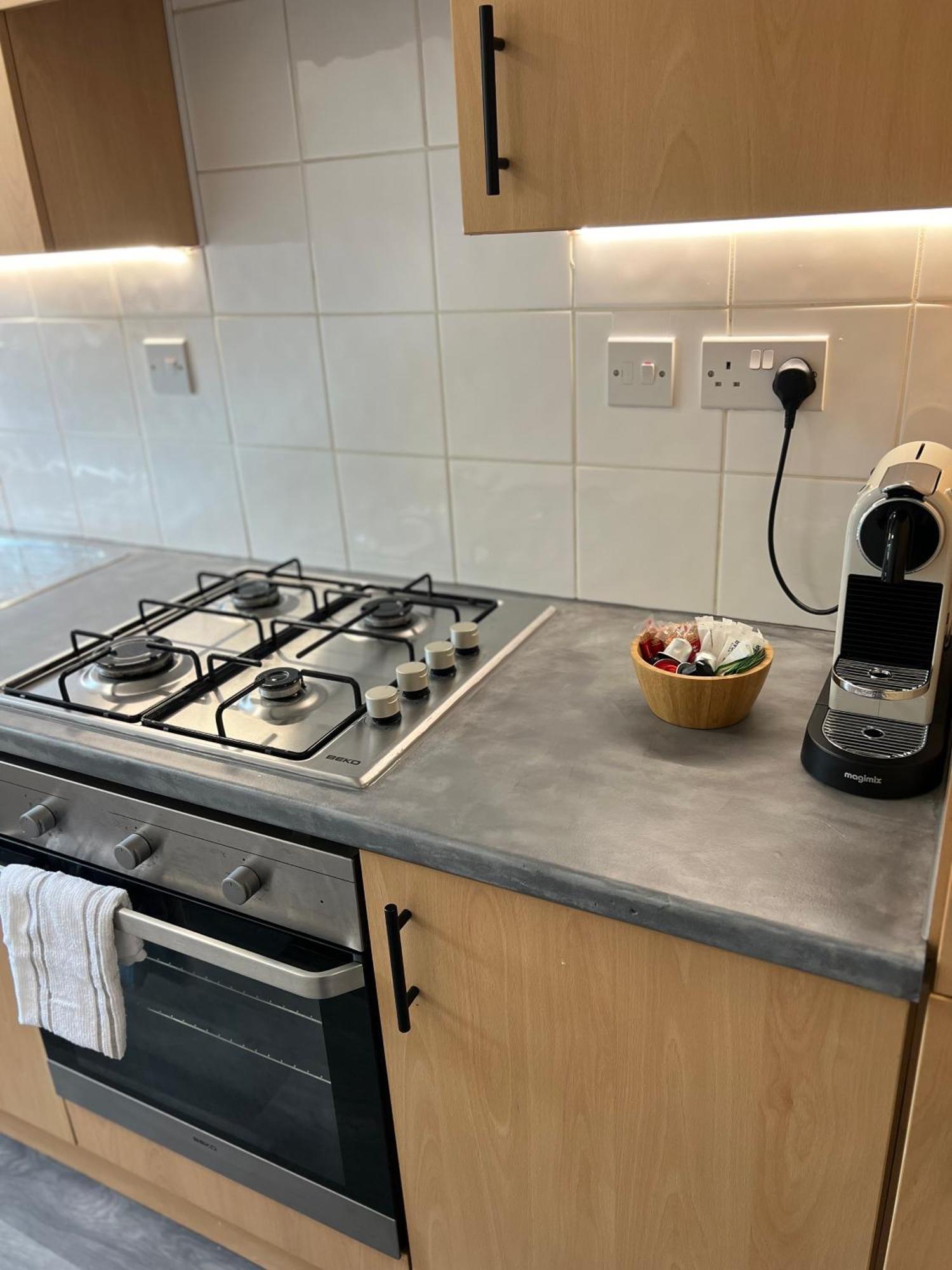 Chic 3 Bed, Great Location Apartamento